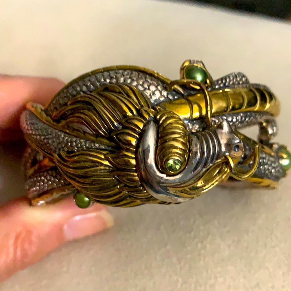 Dragon Bracelet with green pearls and peridot